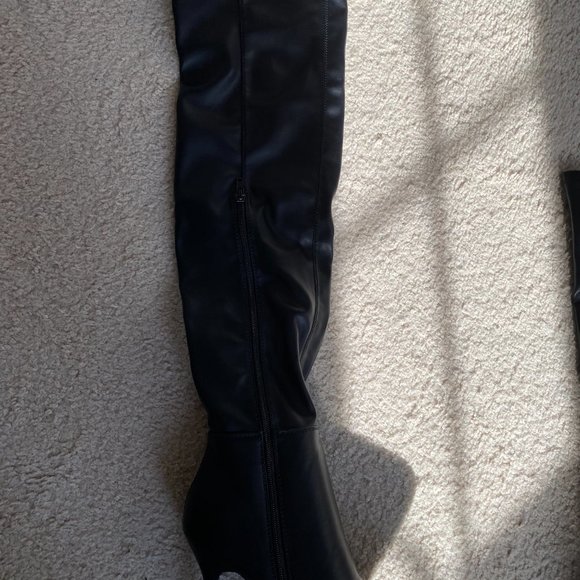 Chinese Laundry - Picture 4 of 16